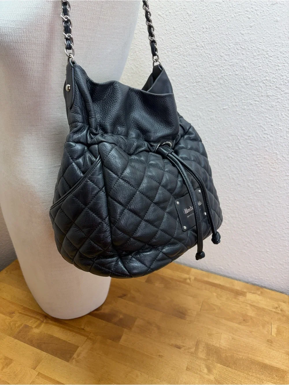 Bimba y Lola Summer 2010 Black Quilted Leather Drawstring Bucket Shoulder Bag - Picture 3 of 13